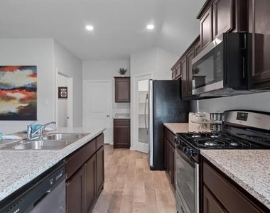 9753 New Bern Drive - Photo Thumbnail 15