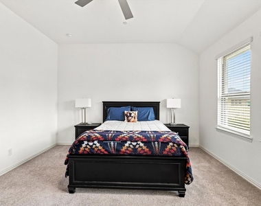 4833 Lunker Street - Photo Thumbnail 20
