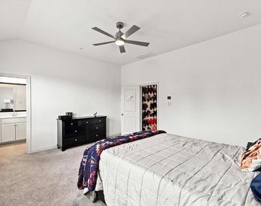 4833 Lunker Street - Photo Thumbnail 21