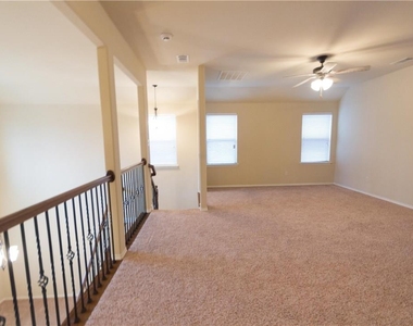 405 Riverstone Way - Photo Thumbnail 12