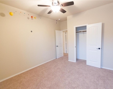 405 Riverstone Way - Photo Thumbnail 18