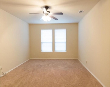 405 Riverstone Way - Photo Thumbnail 31