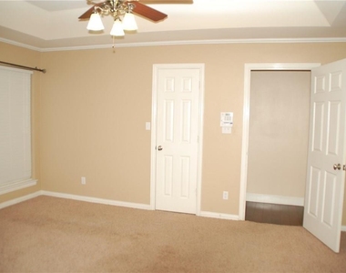 1522 Cat Mountain Trail - Photo Thumbnail 22