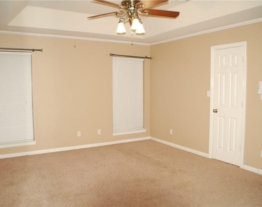 1522 Cat Mountain Trail - Photo Thumbnail 23
