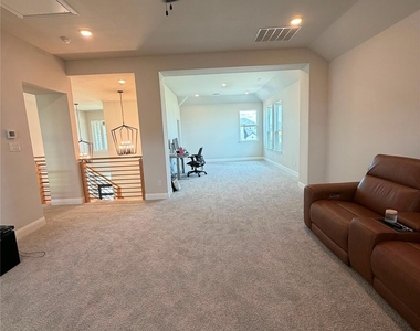 1560 Fairmont Drive - Photo Thumbnail 18
