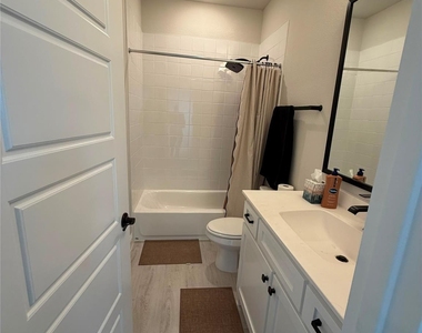 1560 Fairmont Drive - Photo Thumbnail 15