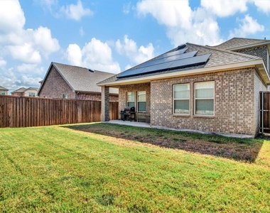 3233 Grimaldo Drive - Photo Thumbnail 8