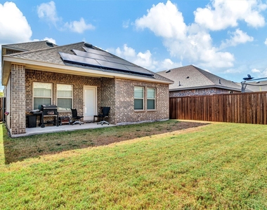 3233 Grimaldo Drive - Photo Thumbnail 9