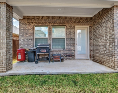 3233 Grimaldo Drive - Photo Thumbnail 10