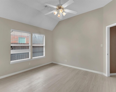 2700 Edgefield Trail - Photo Thumbnail 19