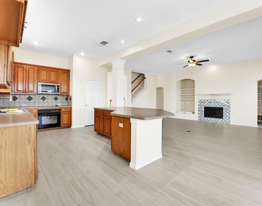 2700 Edgefield Trail - Photo Thumbnail 13