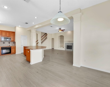 2700 Edgefield Trail - Photo Thumbnail 11