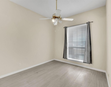 2700 Edgefield Trail - Photo Thumbnail 16