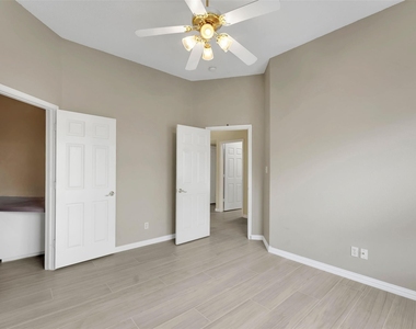 2700 Edgefield Trail - Photo Thumbnail 21