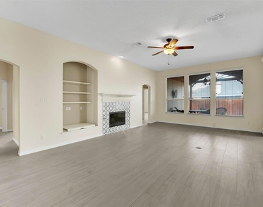 2700 Edgefield Trail - Photo Thumbnail 7