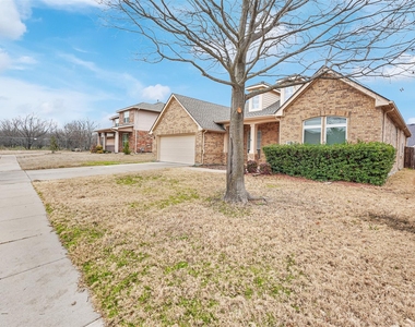 2700 Edgefield Trail - Photo Thumbnail 2
