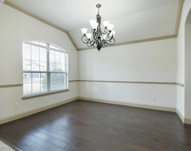 400 Oxford Place - Photo Thumbnail 6