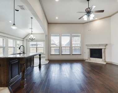 400 Oxford Place - Photo Thumbnail 8