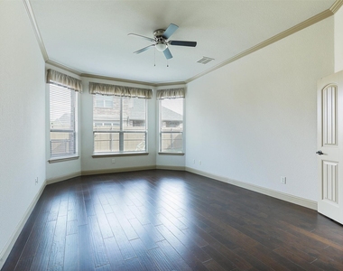 400 Oxford Place - Photo Thumbnail 20