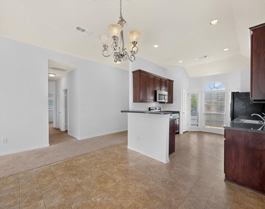408 Windridge Drive - Photo Thumbnail 11
