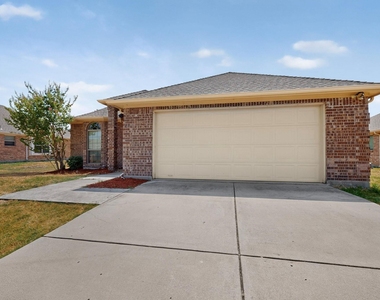 408 Windridge Drive - Photo Thumbnail 4