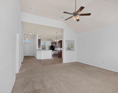 408 Windridge Drive - Photo Thumbnail 9