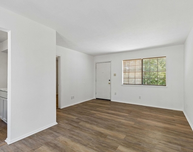 1823 Randolph Drive - Photo Thumbnail 2
