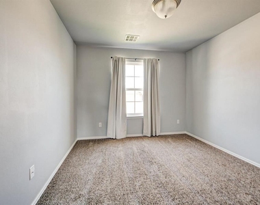 11800 136th Terrace - Photo Thumbnail 32