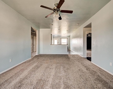 11800 136th Terrace - Photo Thumbnail 7