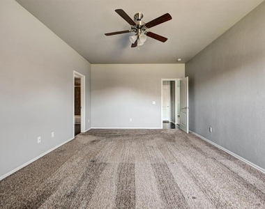 11800 136th Terrace - Photo Thumbnail 27