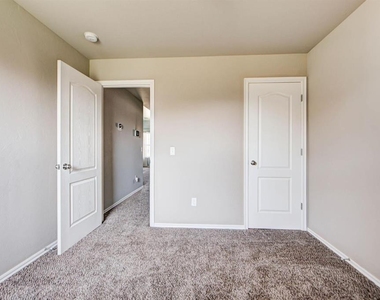 11800 136th Terrace - Photo Thumbnail 36