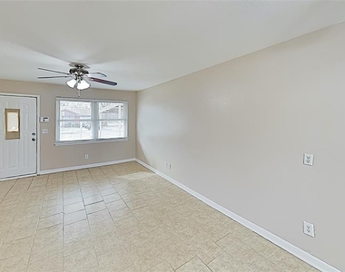 1004 Moraine Avenue - Photo Thumbnail 5