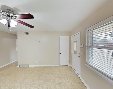 1004 Moraine Avenue - Photo Thumbnail 3