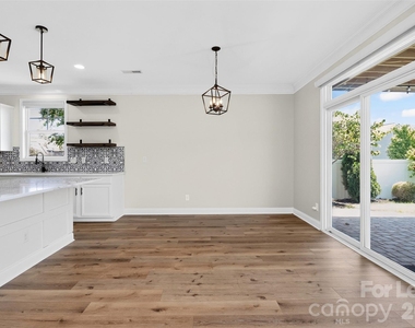 12724 Franklin Square Road - Photo Thumbnail 12