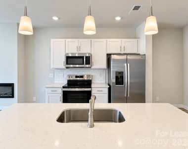 6514 Harlech Street - Photo Thumbnail 3
