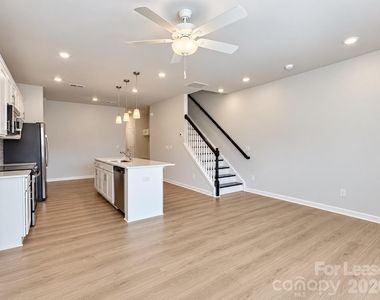 6514 Harlech Street - Photo Thumbnail 11