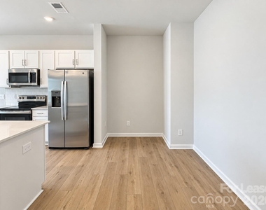6514 Harlech Street - Photo Thumbnail 12