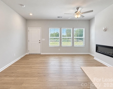 6514 Harlech Street - Photo Thumbnail 9