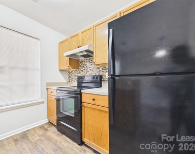 6354 Windsor Gate Lane - Photo Thumbnail 7