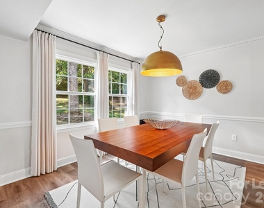 2947 Heathgate Road - Photo Thumbnail 12