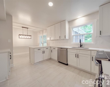 2947 Heathgate Road - Photo Thumbnail 19