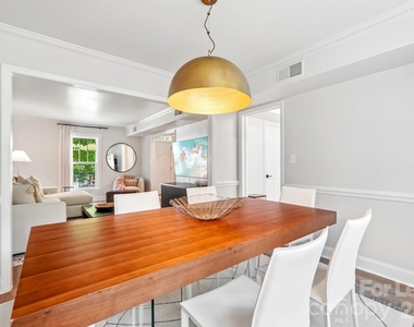 2947 Heathgate Road - Photo Thumbnail 11