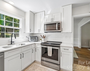 2947 Heathgate Road - Photo Thumbnail 24