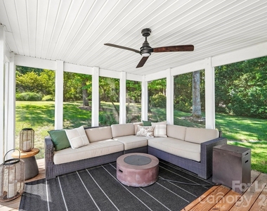 2947 Heathgate Road - Photo Thumbnail 28
