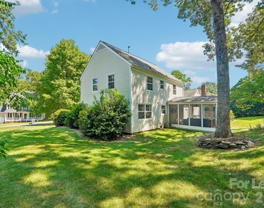 2947 Heathgate Road - Photo Thumbnail 45