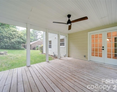 2947 Heathgate Road - Photo Thumbnail 30