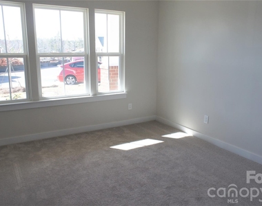 8340 Bretton Woods Drive - Photo Thumbnail 11