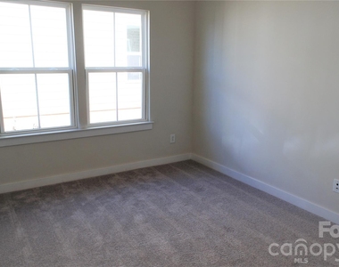 8340 Bretton Woods Drive - Photo Thumbnail 16