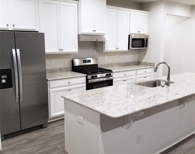 8340 Bretton Woods Drive - Photo Thumbnail 7
