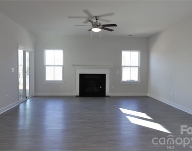 8340 Bretton Woods Drive - Photo Thumbnail 3
